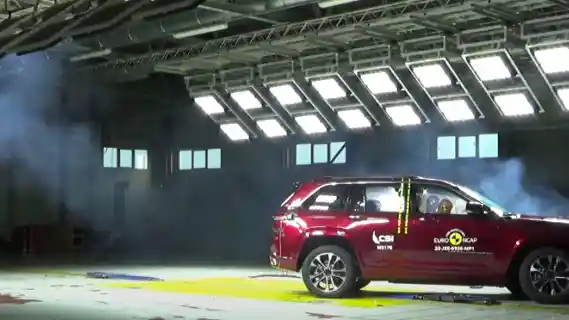 Foto - VIDEO: Crash Test Jeep Grand Cherokee (Euro NCAP)