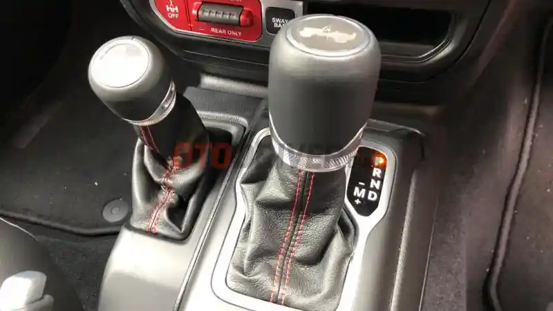 Foto - FIRST DRIVE: Jeep Wrangler JL Rubicon