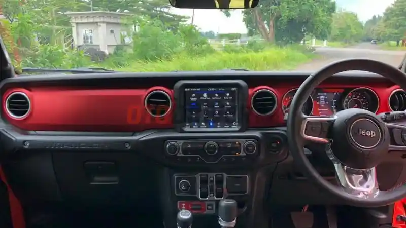 Foto - FIRST DRIVE: Jeep Wrangler JL Rubicon