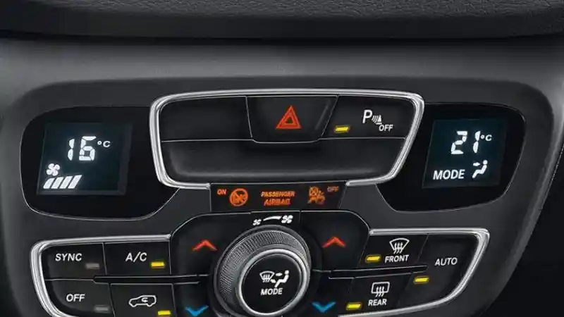 Foto - Jeep Compass Terbaru di India Lebih Murah dan Lebih Bertenaga 