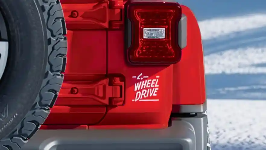 Foto - Dengan Sentuhan Nostalgia, Jeep Indonesia Segera Hadirkan Edisi Terbatas JL Wrangler Whitetop