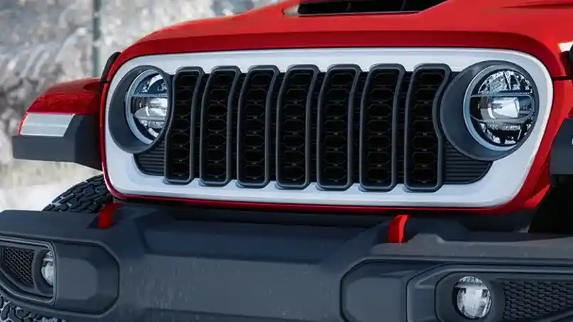 Foto - Dengan Sentuhan Nostalgia, Jeep Indonesia Segera Hadirkan Edisi Terbatas JL Wrangler Whitetop