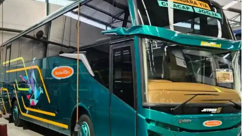 Foto - Antrean Pesanan Jetbus 5 Makin Panjang