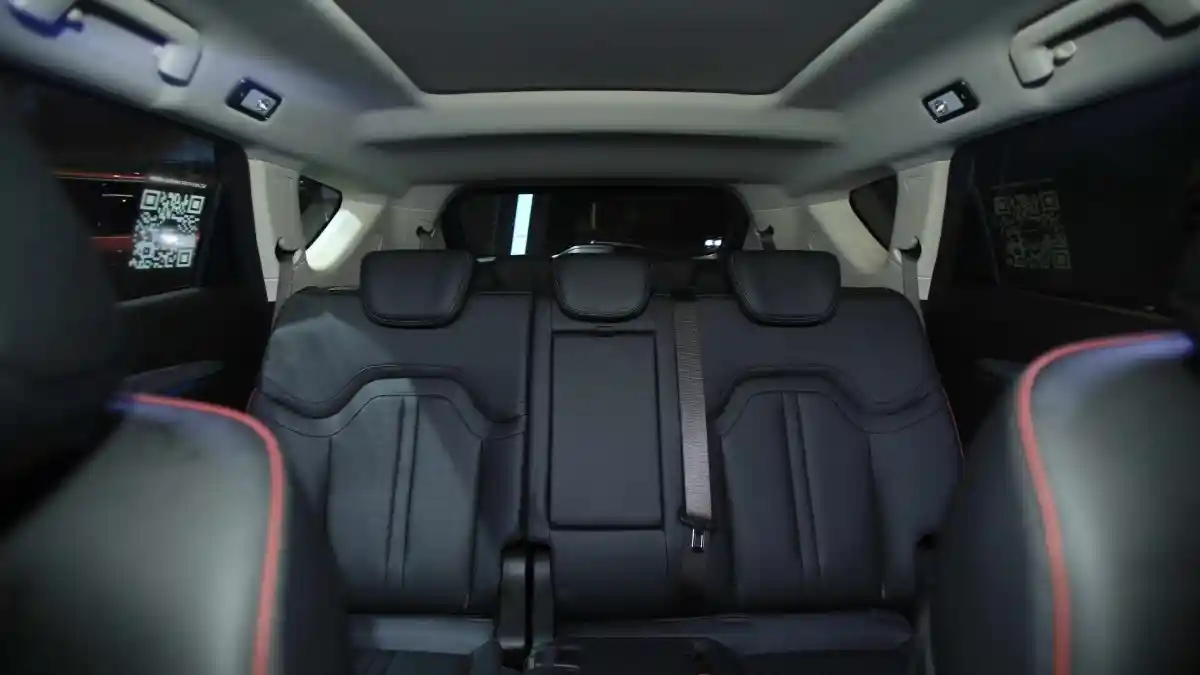 Foto - Cuma Rp 360 Juta, Jetour X70 Plus Pede Incar Segmen SUV 7-Seater Premium