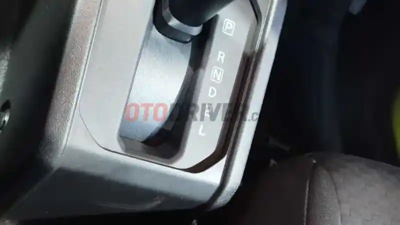 Foto - Suzuki Jimny 5-Door Punya Handling Yang Lebih Baik Dari Versi 3 Pintu?