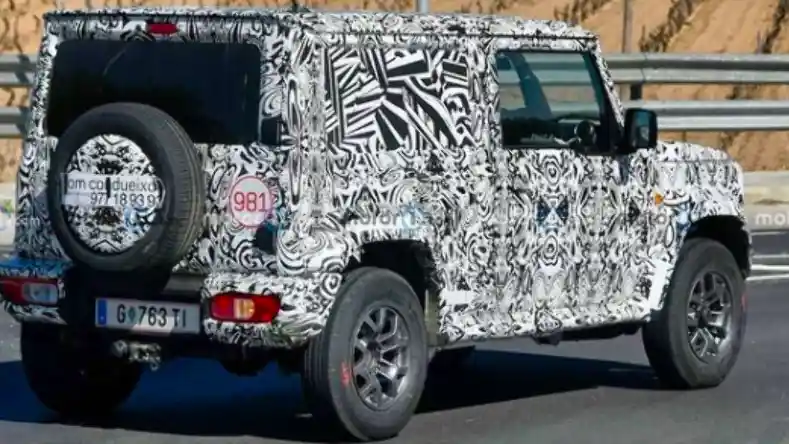 Foto - SPY SHOT: Suzuki Jimny Long Wheelbase