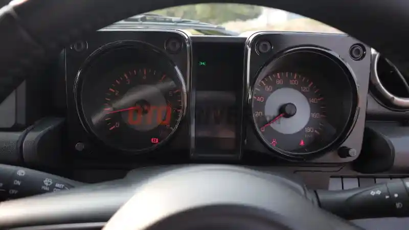 Foto - FIRST DRIVE: Suzuki Jimny 2019