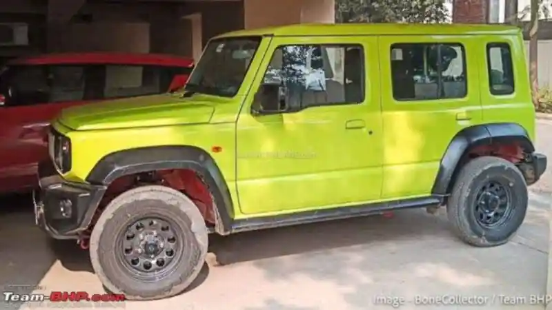 Berita - Penampakan Suzuki Jimny 5 Pintu Dengan Pelek Kaleng