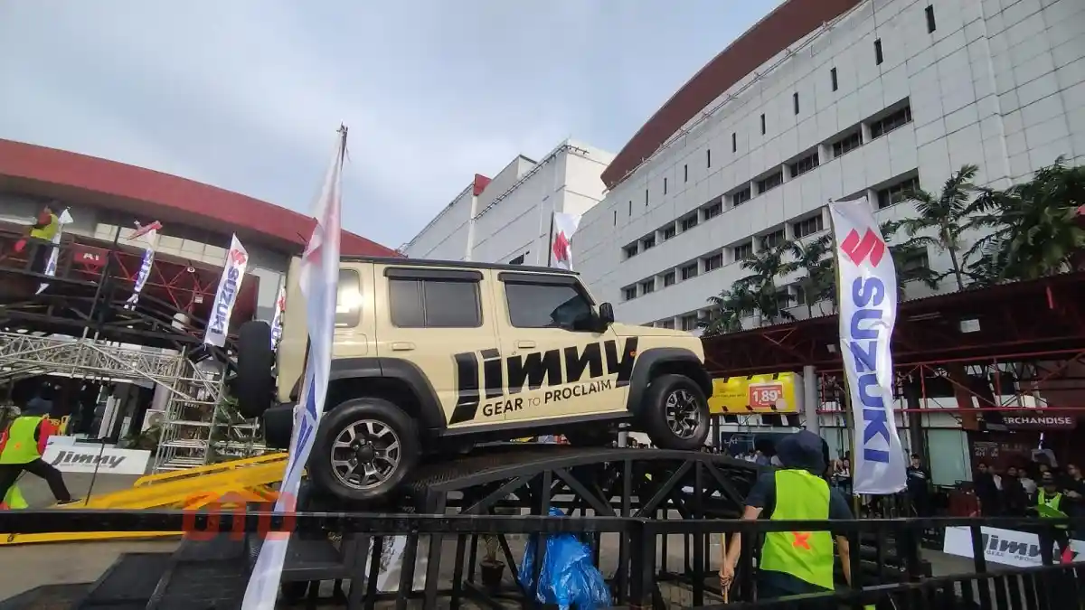 Foto - Lewat Wahana Ini, Suzuki Tunjukkan Kemampuan dan Fitur Off-road Jimny. Edukasi 4x4 di IIMS 2025