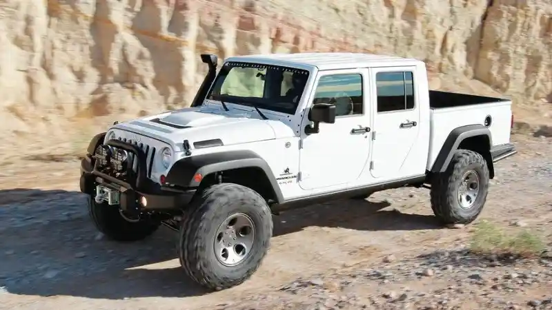 Foto - Jeep Gladiator, Nama Lawas Yang Membawa Jeep Kembali Ke Bisnis Pick Up