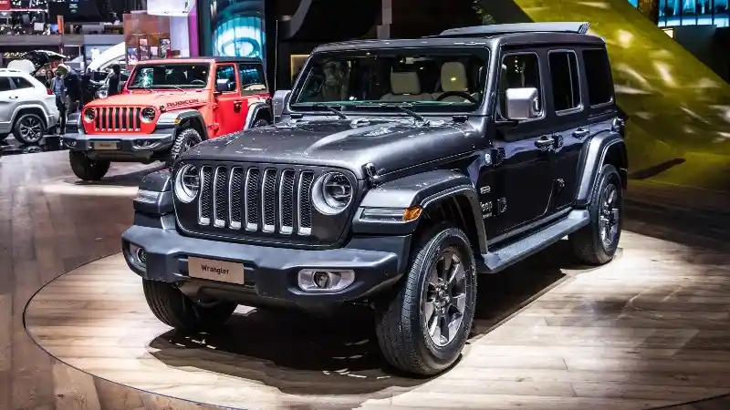 Foto - Jeep JL Wrangler di Indonesia Sama Dengan Yang Dijajakan Di Amerika? 