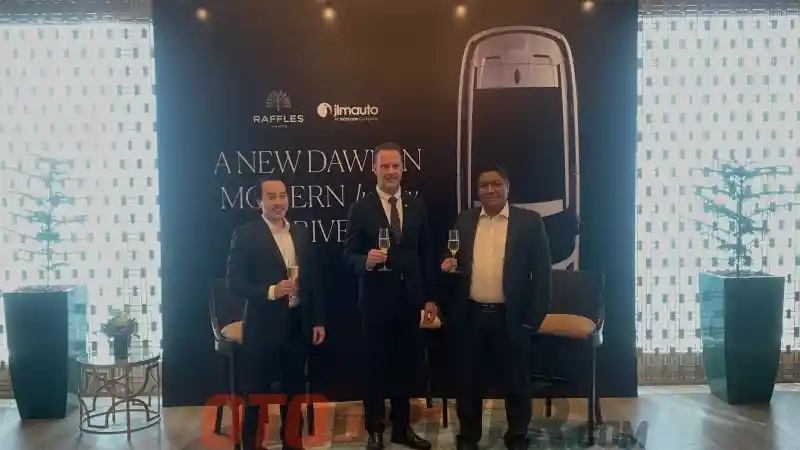 Foto - Menginap di Raffles Berkesempatan Diantar Jemput Pakai Range Rover