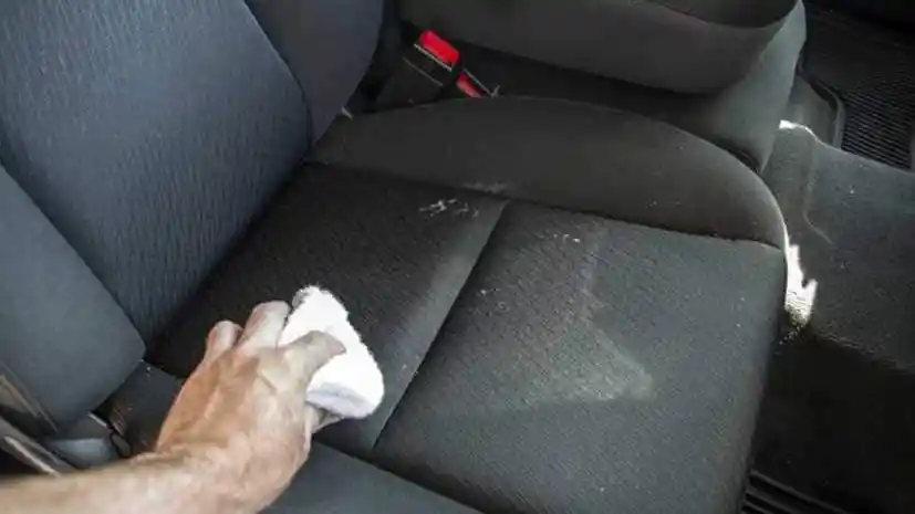 Foto - Simsalabim, Cara Mudah Bersihkan Jok Berbahan Fabric