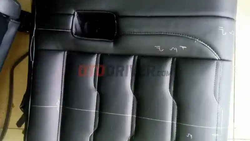 Foto - Mau Modifikasi? Ini Tips Memilih Warna Jok Mobil Sesuai Interior