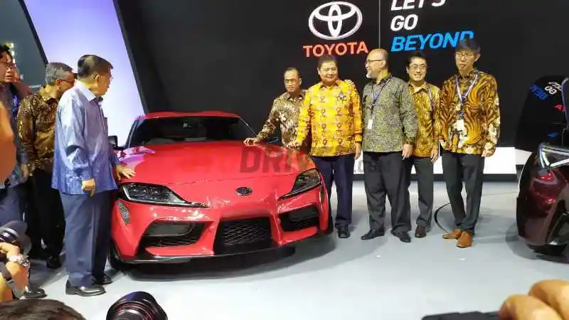 Foto - Wakil Presiden Membuka GIIAS 2019: Dukung Industri Otomotif Lewat Infrastruktur
