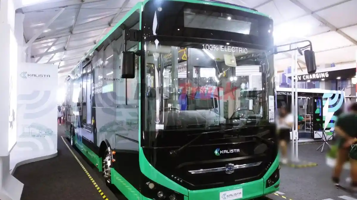 Foto - Lima Tips Pilih Bus Listrik