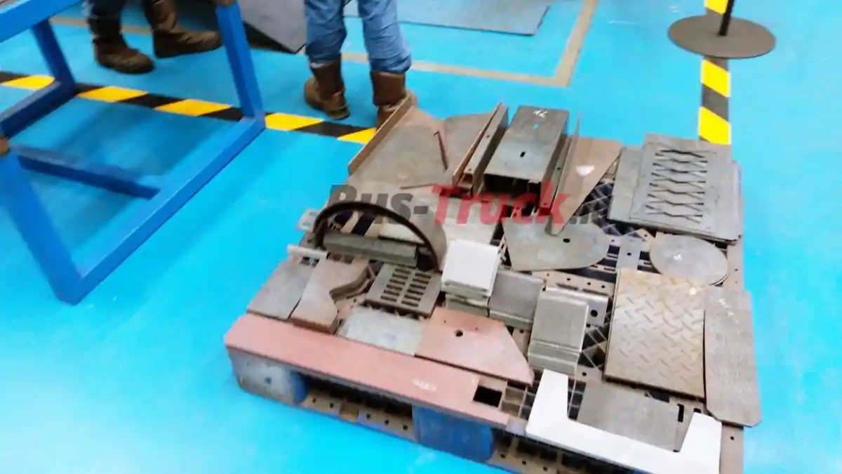 Foto - DCVI Makin Intensif Bina Karoseri Truk Angkut Berat