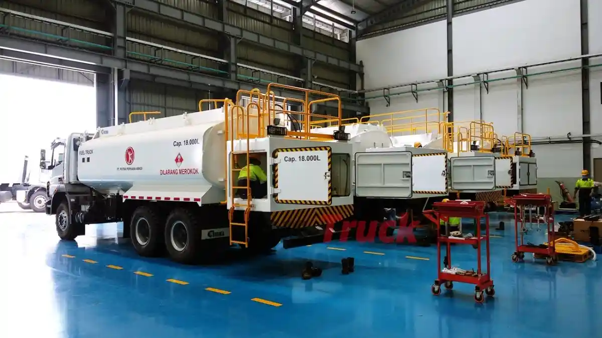 Foto - DCVI Makin Intensif Bina Karoseri Truk Angkut Berat