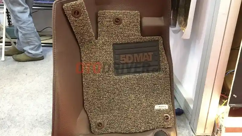 Foto - Diskon di GIIAS 2018: Berbagai Karpet Mobil Harga Spesial