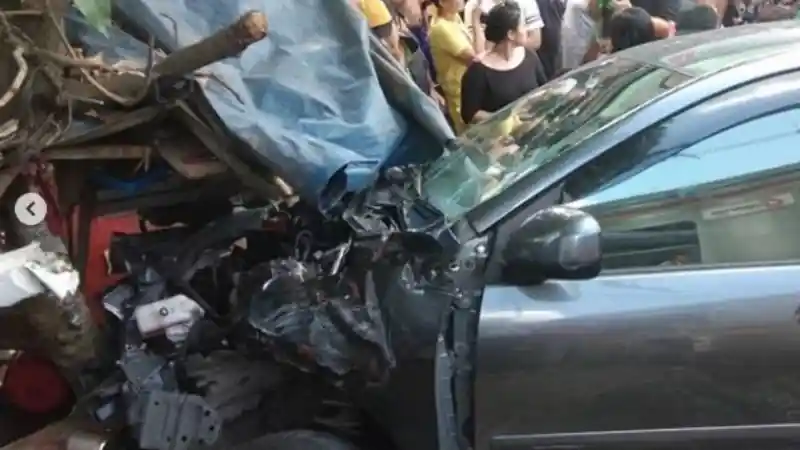 Foto - 3 Mobil Kecelakaan di Hari Pertama Kerja 2019