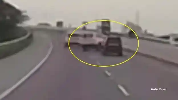 Foto - Ingat, Berkendara Di Jalan Tol Harus Selalu Waspada