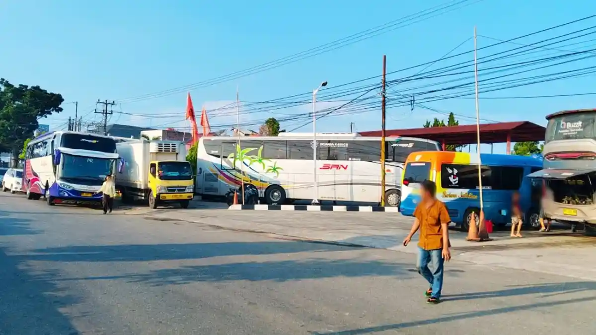 Foto - Organda: Transportasi Umum Indonesia Darurat BBM