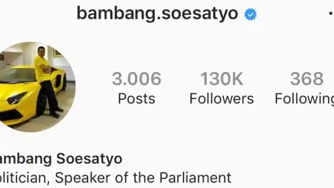 Foto - Jajaran Mobil Mewah Ketua DPR RI Bambang Soesatyo