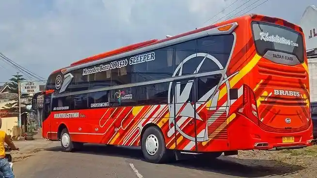 Foto - Ada Yang Beda Pada Sleeper Bus Buat Trayek Sulawesi Ini