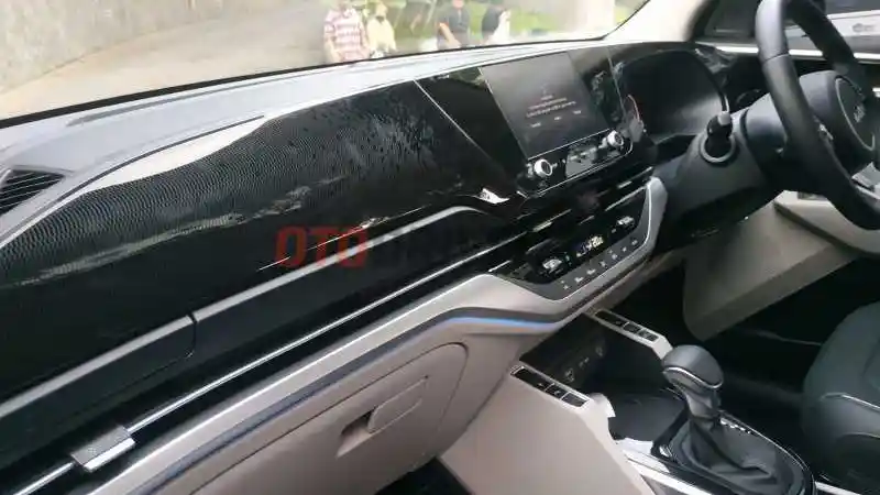 Foto - Kia Carens 2022 Kena Recall di India, Bagaimana di Indonesia? 