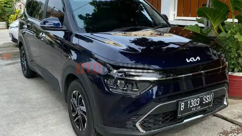 Berita - Membandingkan Spesifikasi Mesin KIA Carens Dengan Toyota Innova