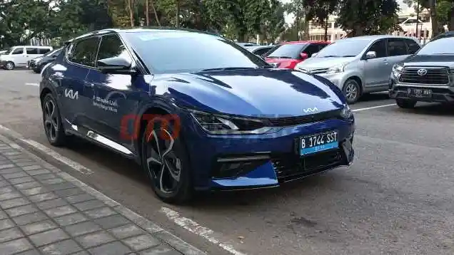 Foto - Komparasi Spesifikasi Mobil Listrik Harga 1 Sampai 1,5 Miliar 