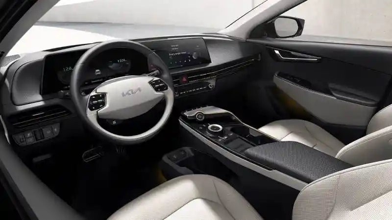 Foto - EV6, Mobil Murni Listrik Pertama Kia Meluncur Dengan Harga Di bawah Rp 700 Juta