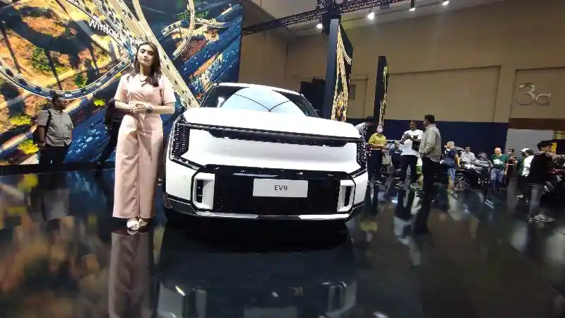 Foto - Keselamatan dan Kenyamanan Fokus Utama Kia EV9 GT-Line