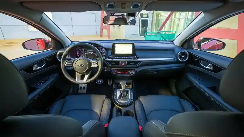 Foto - Kesuksesan Toyota Corolla Jadi Inspirasi Kia Luncurkan Forte