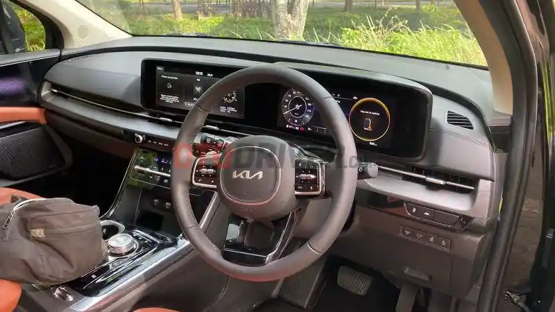 Foto - FIRST DRIVE: KIA Grand Carnival 2021