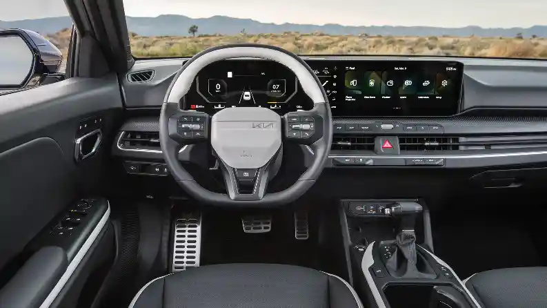 Foto - Kia K4 Resmi Debut Dunia, Siap Tantang Corolla Dan Civic