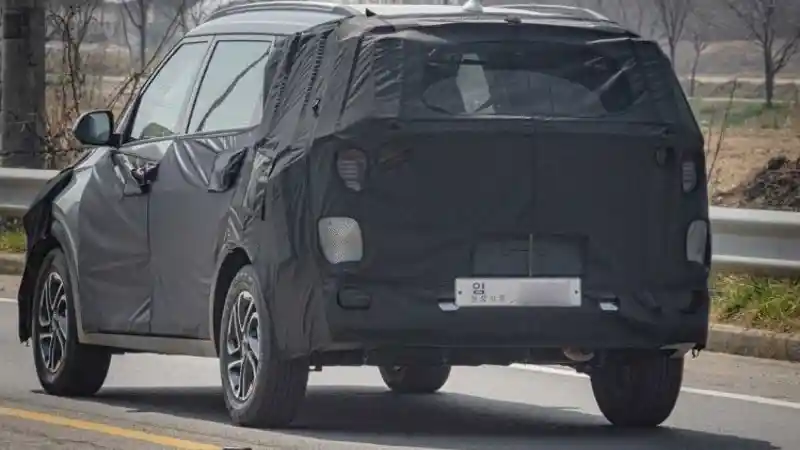 Foto - Kia Siapkan 7 Seater Kembaran Hyundai KS, Lawan Xpander dan XL7?