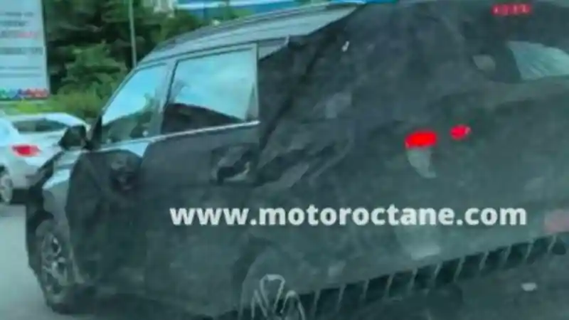 Foto - SPY SHOT: KIA KY, Kembaran Hyundai Stagazer