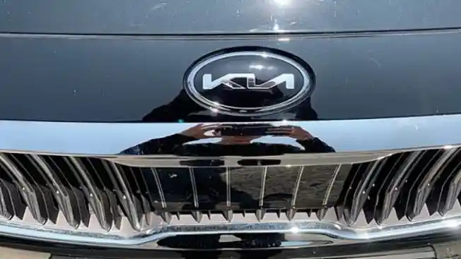 Foto - Kia Motors Perkenalkan Logo Baru, Ini Tanggapan Kia Indonesia
