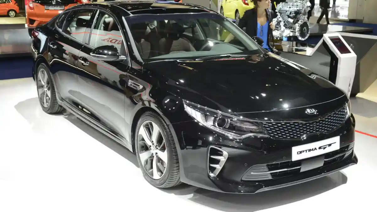 Foto - IAA 2015: KIA Optima Kini Bertenaga 245 dk