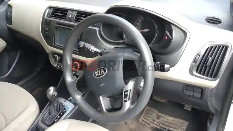 Foto - Panduan Membeli KIA Rio Bekas