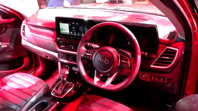 Foto - KIA Seltos Diluncurkan, Penantang Kona dan HR-V?