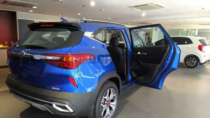 Foto - Penampakan Detail Kia Seltos Indonesia (22 Foto)