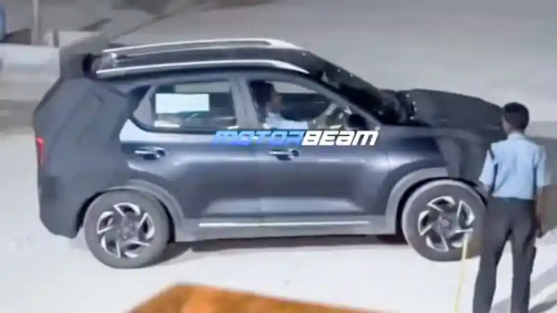 Foto - Kia Sonet Facelift Tertangkap Kamera Lagi Di India