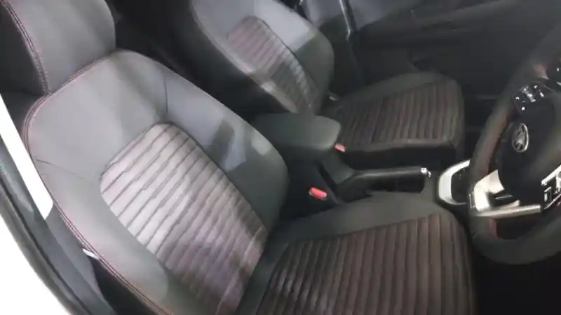 Foto - Intip Kia Sonet Baru Seharga Avanza