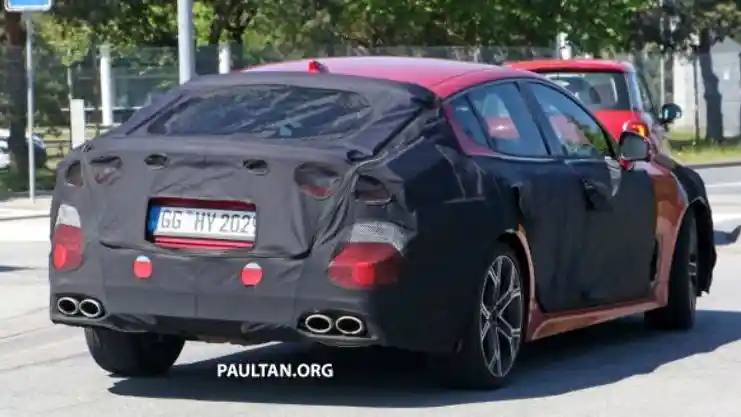 Foto - SPY SHOT: Kia Stinger Facelift