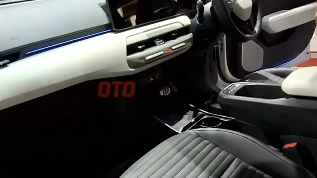 Foto - Begitu Menariknya Kia EV4, Sedan Listrik Futuristik di GIIAS 2025