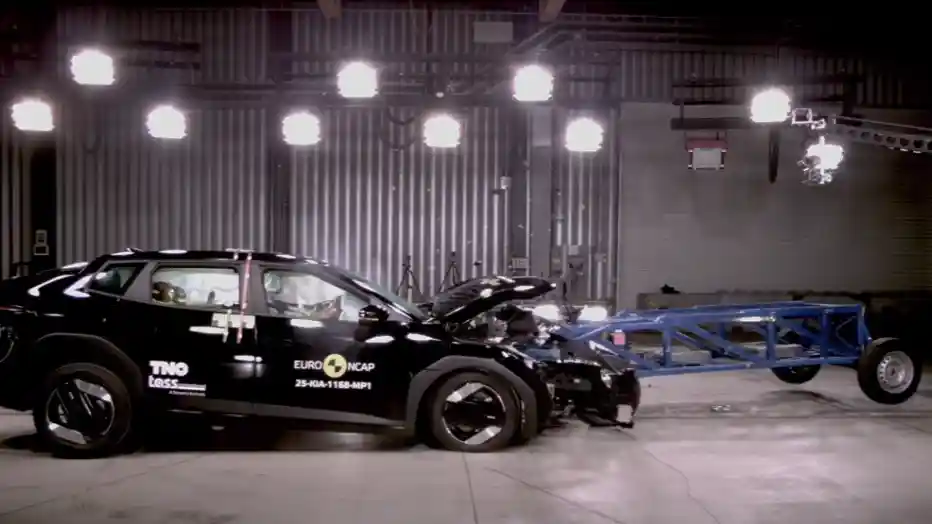 Foto - VIDEO: Crash Test Kia EV4 (Euro NCAP)