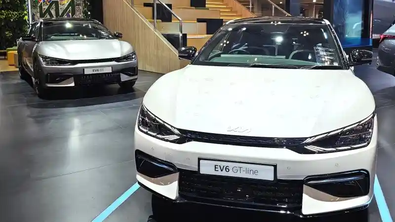 Foto - Kia Tampilkan Jajaran Produk Elektrifikasi Lengkap Di GIIAS 2024