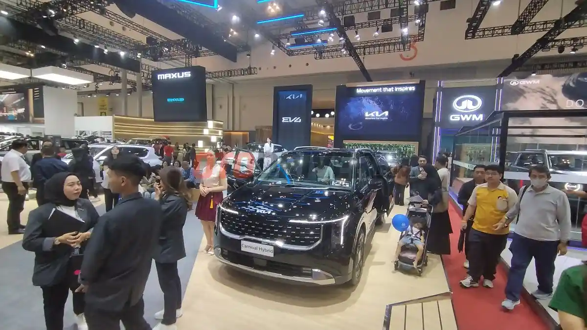 Foto - Ini Dia Display Lengkap Mobil Kia Selama GIIAS 2025, Ada EV4 Yang Menggoda